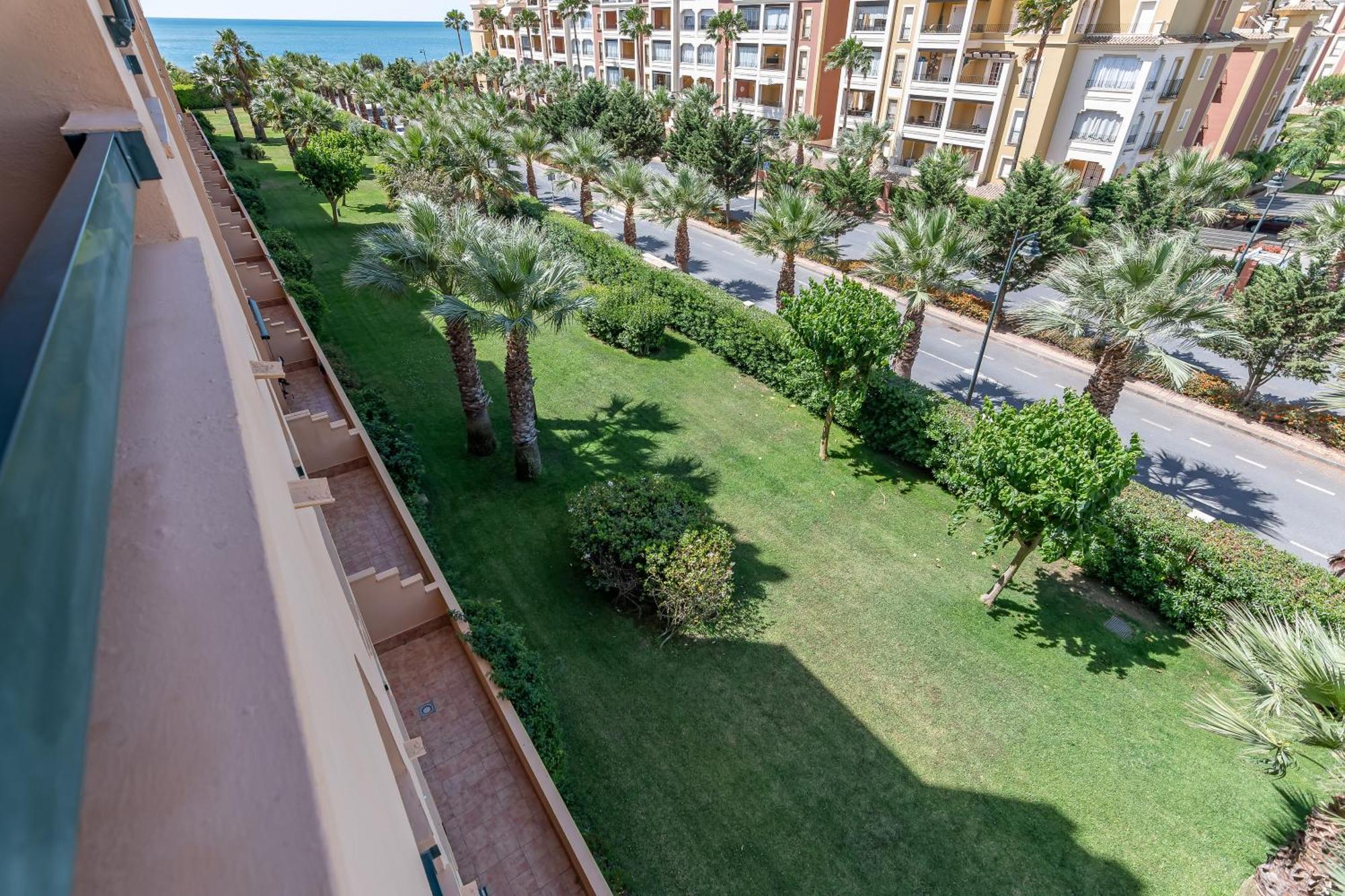 Albatros By H - Playa De Haraganes Hahb30p190 *